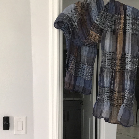 Scarf - Picture 2 of 2